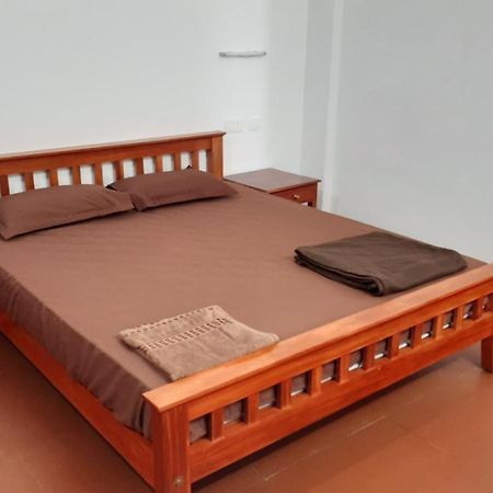 Poovar Sea View Rooms And Boating Family & Couple Only Eksteriør billede